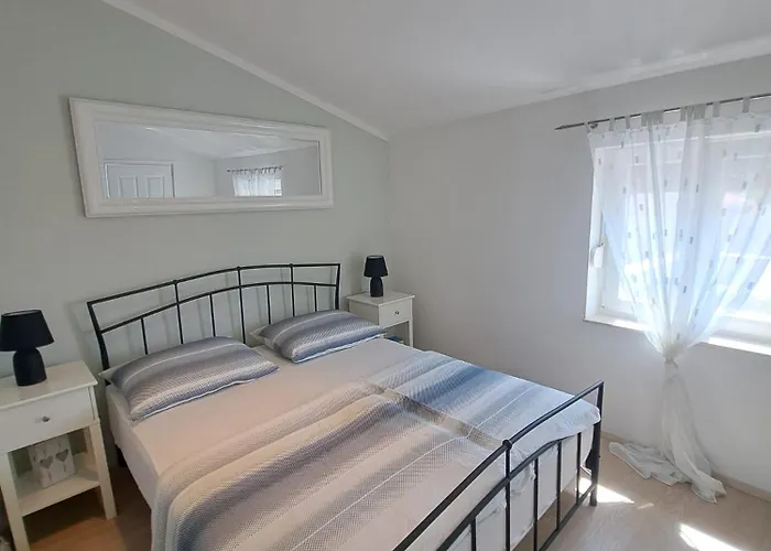 Apartman Lucia Posedarje